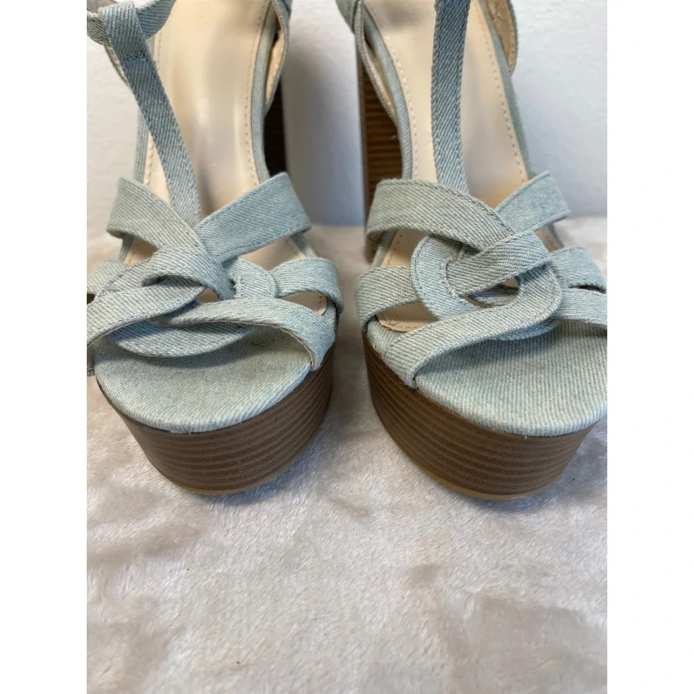 Charlotte Russe Denim Platform Sandals Light Wash Blue Strappy Block Heel Size 9
